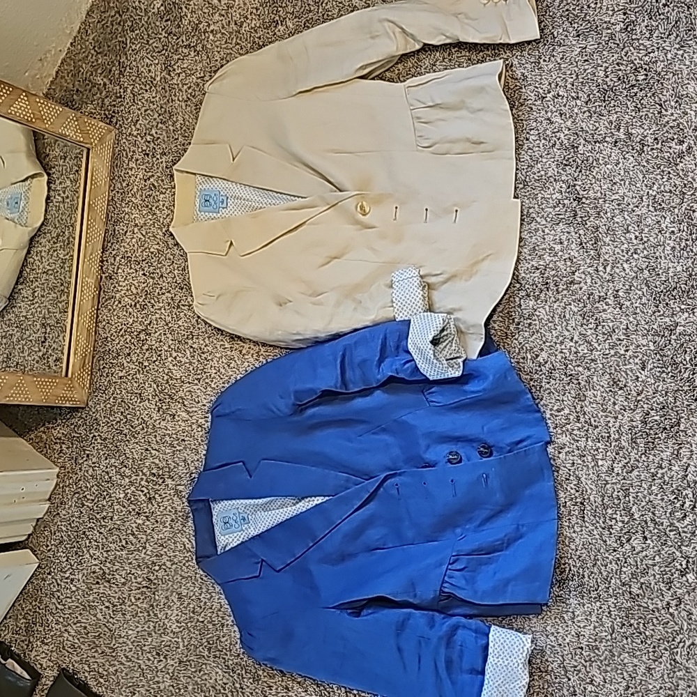2 STUNNING CECE CROP LINEN BLAZERS blue and natural